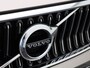 Volvo XC40 1.5 T4 Recharge Inscription | Automaat | Panoramadak | Trekhaak | Harman Kardon | Apple Carplay / Android Auto | Memory Seats | Parkeersensoren | Virtual Cockpit | Stoel- Stuurverwarming | Elektrische Achterklep | Achteruitrijcamera | Navigatie | Climate Control | Cruise Control | Lichtmetalen Velgen |