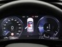 Volvo XC40 1.5 T4 Recharge Inscription | Automaat | Panoramadak | Trekhaak | Harman Kardon | Apple Carplay / Android Auto | Memory Seats | Parkeersensoren | Virtual Cockpit | Stoel- Stuurverwarming | Elektrische Achterklep | Achteruitrijcamera | Navigatie | Climate Control | Cruise Control | Lichtmetalen Velgen |