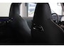 Omoda 5 EV Premium 61 kWh Bloodstone Red Carbon Crystal black roof