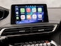 Peugeot 3008 1.2 PureTech Sport Automaat (APPLE CARPLAY, GROOT NAVI, GETINT GLAS, TREKHAAK, PARKEERSENSOREN, SPORTSTOELEN, CRUISE, LANE ASSIST, NIEUWSTAAT)