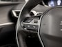 Peugeot 3008 1.2 PureTech Sport Automaat (APPLE CARPLAY, GROOT NAVI, GETINT GLAS, TREKHAAK, PARKEERSENSOREN, SPORTSTOELEN, CRUISE, LANE ASSIST, NIEUWSTAAT)