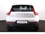Volvo XC40 B3 Plus Black Edition - IntelliSafe Assist & Surround - 360º Camera - Harman/Kardon audio - Verwarmde voorstoelen & stuur - Parkeersensoren voor & achter - Elektr. bedienb. voorstoelen met geheugen links - Draadloze tel. lader - Standkachel - Extra getint glas - 20' LMV