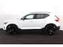 Volvo XC40 B3 Plus Black Edition - IntelliSafe Assist & Surround - 360º Camera - Harman/Kardon audio - Verwarmde voorstoelen & stuur - Parkeersensoren voor & achter - Elektr. bedienb. voorstoelen met geheugen links - Draadloze tel. lader - Standkachel - Extra getint glas - 20' LMV