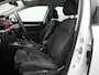 Volkswagen Golf 1.5 TSI 130pk Life Business | Trekhaak | Elektrisch bedienbare stoel | Side-Assist | Adaptieve Cruise Control |