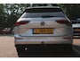 Volkswagen Golf Variant 1.0 eTSI Aut. *Life* | Trekhaak | Carplay | Adaptive Cruise & Climate Control | Massage Stoelen | PDC | Navigatie | Privacy | Bluetooth |