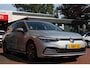 Volkswagen Golf Variant 1.0 eTSI Aut. *Life* | Trekhaak | Carplay | Adaptive Cruise & Climate Control | Massage Stoelen | PDC | Navigatie | Privacy | Bluetooth |