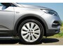 Opel Grandland X 1.2 Turbo Business Executive - Quartz Grey - Panorama/Sidesteps/Comfort seats