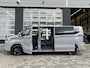 Ford Transit Custom 320 2.5 PHEV L2H1 Grey Platinum Dubbele Cabine 233pk Aut / 5 Pers. / 2250kg Trekgewicht / 1100kg Laadvermogen / Vol. Leder / Glaslookpanelen / Privacy Glass / Adapt. Cruise control!