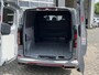 Ford Transit Custom 320 2.5 PHEV L2H1 Grey Platinum Dubbele Cabine 233pk Aut / 5 Pers. / 2250kg Trekgewicht / 1100kg Laadvermogen / Vol. Leder / Glaslookpanelen / Privacy Glass / Adapt. Cruise control!