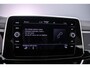 Volkswagen T-Roc R-Line 1.5 TSI 150pk DSG Automaat Panoramadak, Adaptive cruise control, LED koplampen, App connect, Achteruitrijcamera, Parkeersensoren