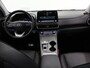 Hyundai Kona Electric EV Limited 64 kWh | SOH 95% | Trekhaak | Leder | Navigatie | Stoelverwarming voor + achter | HUD | Parkeercamera | DAB | Apple Carplay/Android Auto | Cruise Control Adaptief | KRELL Audio |