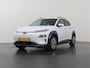 Hyundai Kona Electric EV Limited 64 kWh | SOH 95% | Trekhaak | Leder | Navigatie | Stoelverwarming voor + achter | HUD | Parkeercamera | DAB | Apple Carplay/Android Auto | Cruise Control Adaptief | KRELL Audio |