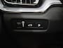 Volvo V60 2.0 T6 Recharge AWD R-Design | Panoramadak | Contourstoelen | HUD | Navigatie | Stoelverwarming | Camera | DAB | Apple CarPlay/Android Auto | Adaptieve Cruise Control | Harman/Kardon | Ele.verstelbare stoel + geheugen |