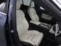 Volvo V60 2.0 T6 Recharge AWD R-Design | Panoramadak | Contourstoelen | HUD | Navigatie | Stoelverwarming | Camera | DAB | Apple CarPlay/Android Auto | Adaptieve Cruise Control | Harman/Kardon | Ele.verstelbare stoel + geheugen |