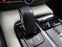 Volvo V60 2.0 T6 Recharge AWD R-Design | Panoramadak | Contourstoelen | HUD | Navigatie | Stoelverwarming | Camera | DAB | Apple CarPlay/Android Auto | Adaptieve Cruise Control | Harman/Kardon | Ele.verstelbare stoel + geheugen |
