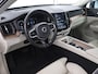 Volvo XC60 2.0 T8 Twin Engine AWD Inscription | SOH 75,2% | Panoramadak | Luchtvering | Elek. Trekhaak | Cruise Control Adaptief | Harman Kardon | Elek. Achterklep | Apple Carplay/Android Auto |