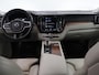 Volvo XC60 2.0 T8 Twin Engine AWD Inscription | SOH 75,2% | Panoramadak | Luchtvering | Elek. Trekhaak | Cruise Control Adaptief | Harman Kardon | Elek. Achterklep | Apple Carplay/Android Auto |