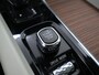 Volvo XC60 2.0 T8 Twin Engine AWD Inscription | SOH 75,2% | Panoramadak | Luchtvering | Elek. Trekhaak | Cruise Control Adaptief | Harman Kardon | Elek. Achterklep | Apple Carplay/Android Auto |