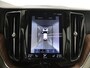 Volvo XC60 2.0 T8 Twin Engine AWD Inscription | SOH 75,2% | Panoramadak | Luchtvering | Elek. Trekhaak | Cruise Control Adaptief | Harman Kardon | Elek. Achterklep | Apple Carplay/Android Auto |