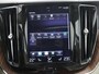 Volvo XC60 2.0 T8 Twin Engine AWD Inscription | SOH 75,2% | Panoramadak | Luchtvering | Elek. Trekhaak | Cruise Control Adaptief | Harman Kardon | Elek. Achterklep | Apple Carplay/Android Auto |