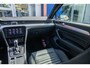Volkswagen Passat Variant 1.4 TSI PHEV GTE Business | Trekhaak Uitklapbaar elek. | Elektrisch panoramadak | Adaptief Cruise control | Elektrisch verstelbare Stoelen | Head-up display | Stoel Massage | Stoel Verwarming | 360 Camera | Achteruitrijcamera | Parkeersensor voor/achter | | Achteruitrijcamera | Apple Carplay/Android Auto|telefoonintegratie premium | Cruise control adaptief