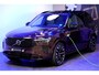 Volvo XC90 2.0 T8 AWD 335kW/456pk Aut8 Recharge Ultra Dark 7P LUCHTVERING + BOWERS&WILKINS + EL. TREKHAAK + PANORAMADAK + HEAD-UP + STOEL-&STUURVERWARMING + LEDEREN DASHBOARD + 360 CAMERA + STOELVENTILATIE + ACHTERBANKVERWARMING + 21" LM-VELGEN!!