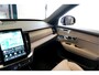 Volvo XC90 2.0 T8 AWD 335kW/456pk Aut8 Recharge Ultra Dark 7P LUCHTVERING + BOWERS&WILKINS + EL. TREKHAAK + PANORAMADAK + HEAD-UP + STOEL-&STUURVERWARMING + LEDEREN DASHBOARD + 360 CAMERA + STOELVENTILATIE + ACHTERBANKVERWARMING + 21" LM-VELGEN!!