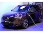 Volvo XC90 2.0 T8 AWD 335kW/456pk Aut8 Recharge Ultra Dark 7P LUCHTVERING + BOWERS&WILKINS + EL. TREKHAAK + PANORAMADAK + HEAD-UP + STOEL-&STUURVERWARMING + LEDEREN DASHBOARD + 360 CAMERA + STOELVENTILATIE + ACHTERBANKVERWARMING + 21" LM-VELGEN!!