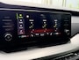 Skoda Octavia Combi 1.5 e-TSI 150pk DSG Business Edition Climate Control Stoelverwarming Trekhaak 1500kg Trekgewicht! Apple Carplay Navigatie