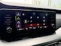 Skoda Octavia Combi 1.5 e-TSI 150pk DSG Business Edition Climate Control Stoelverwarming Trekhaak 1500kg Trekgewicht! Apple Carplay Navigatie
