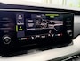 Skoda Octavia Combi 1.5 e-TSI 150pk DSG Business Edition Climate Control Stoelverwarming Trekhaak 1500kg Trekgewicht! Apple Carplay Navigatie