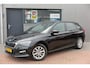 Skoda Scala 1.0 TSI 110pk H6 Sport Business. Panoramadak , Led, Stoelverwarming, Achteruitrijcamera , PDC , Carplay , (navigatie via carplay) DAB+