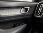 Volvo XC40 1.5 T5 Recharge Inscription 262Pk Automaat (PANORAMADAK, APPLE CARPLAY, MEMORY SEAT, ZWART HEMEL, CAMERA, LEDER, SPORTSTOELEN, ELEK ACHTERKLEP, NIEUWSTAAT)