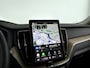 Volvo XC60 T6 Plug-in hybrid AWD Plus Dark | Panoramadak | 360° camera | Harman Kardon | Head-up display | Stoel- en Stuurverwarming | Trekhaak