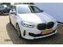 BMW 1-Serie M135i xDrive High Executive | Incl. 12 maanden Garantie | Akrapovič uitlaatsysteem | Dealer onderhouden | Stoelverwarming | Cruise controle | Apple CarPlay/Android Auto | Keyless start | Schakelflippers | Climate controle | Navigatie | Parkeersensoren V+A | Half lederen bekleding |