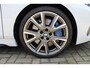 BMW 1-Serie M135i xDrive High Executive | Incl. 12 maanden Garantie | Akrapovič uitlaatsysteem | Dealer onderhouden | Stoelverwarming | Cruise controle | Apple CarPlay/Android Auto | Keyless start | Schakelflippers | Climate controle | Navigatie | Parkeersensoren V+A | Half lederen bekleding |