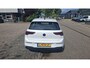 Volkswagen Golf 1.0 TSI Life 110 PK | APPLE CARPLAY | STOEL-STUURWIELVERWARMING | PARKEERSENSOREN | KLIMAATREGELING