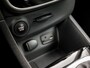 Renault Clio Estate 1.2 Black Iconic Automaat (NAVIGATIE, BLACK PACK, CLIMATE, LEDER, CAMERA, SPORTSTOELEN, GETINT GLAS, LM VELGEN, BASS REFLEX, CRUISE, NIEUWSTAAT)