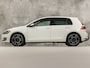 Volkswagen Golf 1.4 TSI Sportline Automaat (APPLE CARPLAY, CLIMATE, XENON, STOELVERWARMING, GETINT GLAS, LM VELGEN, SPORTSTOELEN, CRUISE, PARKEERSENSOREN, NIEUWSTAAT)