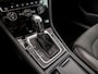 Volkswagen Golf 1.4 TSI Sportline Automaat (APPLE CARPLAY, CLIMATE, XENON, STOELVERWARMING, GETINT GLAS, LM VELGEN, SPORTSTOELEN, CRUISE, PARKEERSENSOREN, NIEUWSTAAT)