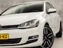 Volkswagen Golf 1.4 TSI Sportline Automaat (APPLE CARPLAY, CLIMATE, XENON, STOELVERWARMING, GETINT GLAS, LM VELGEN, SPORTSTOELEN, CRUISE, PARKEERSENSOREN, NIEUWSTAAT)