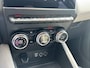 Renault Captur 1.6 E-Tech Plug-in Hybrid 160 Initiale Paris / Lederen Bekleding / Achteruitrijcamera / Stoel & Stuurverwarming / Trekhaak / Apple Carplay & Android Auto / Cruise Control / Climate Control / Parkeersensoren /