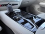 Volvo V60 2.0 T6 Plug-in Hybrid AWD Ultimate Dark | PHEV Long Range | Panoramadak | Head-up Display | Lichtmetalen Velgen 19 inch | Elektrisch Verstelbare Voorstoelen | Lederen Bekleding | Keyless Entry | Elektrische Achterklep | BLIS | Cruise Control Adaptief | Navigatie | Apple Carplay | Android Auto