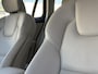 Volvo V60 2.0 T6 Plug-in Hybrid AWD Ultimate Dark | PHEV Long Range | Panoramadak | Head-up Display | Lichtmetalen Velgen 19 inch | Elektrisch Verstelbare Voorstoelen | Lederen Bekleding | Keyless Entry | Elektrische Achterklep | BLIS | Cruise Control Adaptief | Navigatie | Apple Carplay | Android Auto