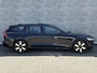 Volvo V60 2.0 T6 Plug-in Hybrid AWD Ultimate Dark | PHEV Long Range | Panoramadak | Head-up Display | Lichtmetalen Velgen 19 inch | Elektrisch Verstelbare Voorstoelen | Lederen Bekleding | Keyless Entry | Elektrische Achterklep | BLIS | Cruise Control Adaptief | Navigatie | Apple Carplay | Android Auto