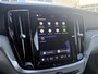 Volvo V60 2.0 T6 Plug-in Hybrid AWD Ultimate Dark | PHEV Long Range | Panoramadak | Head-up Display | Lichtmetalen Velgen 19 inch | Elektrisch Verstelbare Voorstoelen | Lederen Bekleding | Keyless Entry | Elektrische Achterklep | BLIS | Cruise Control Adaptief | Navigatie | Apple Carplay | Android Auto
