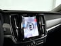 Volvo V90 T8 Plug-in hybrid AWD Ultra Dark | SOH 100% | Panoramadak | 360° camera | Harman Kardon | Head-up display | Stoel- en Stuurverwarming | Trekhaak