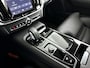Volvo V90 T8 Plug-in hybrid AWD Ultra Dark | SOH 100% | Panoramadak | 360° camera | Harman Kardon | Head-up display | Stoel- en Stuurverwarming | Trekhaak