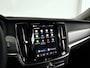 Volvo V90 T8 Plug-in hybrid AWD Ultra Dark | SOH 100% | Panoramadak | 360° camera | Harman Kardon | Head-up display | Stoel- en Stuurverwarming | Trekhaak