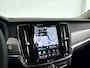 Volvo V90 T8 Plug-in hybrid AWD Ultra Dark | SOH 100% | Panoramadak | 360° camera | Harman Kardon | Head-up display | Stoel- en Stuurverwarming | Trekhaak